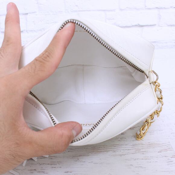 Chanel CC Camera Bag White Lambskin Leather Shoulder Crossbody Handbag A4050 - Picture 4 of 11
